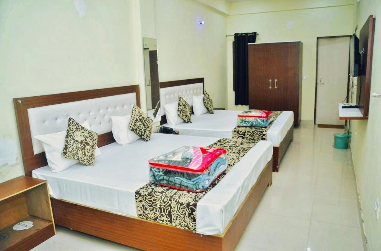 Awesome Home Stay Agra  Zewnętrze zdjęcie